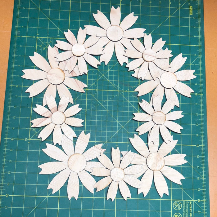 Daisy Wreath Stacked Sign