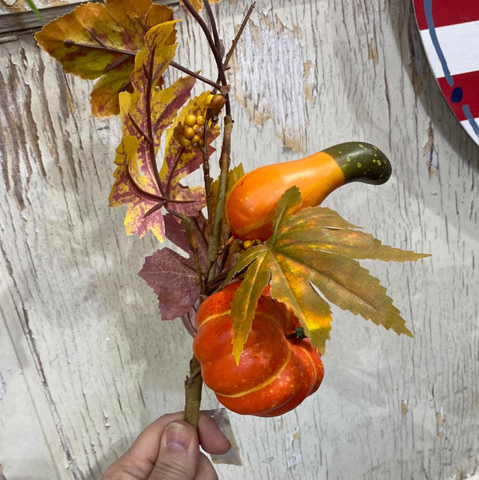 PUMPKIN MAPLE LEAF STEM