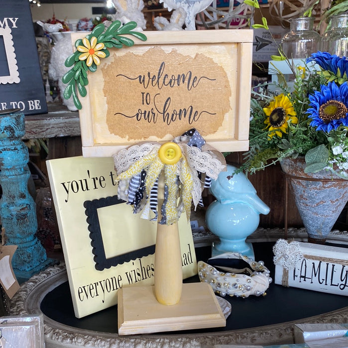Decorative Spindle Stand & Frame