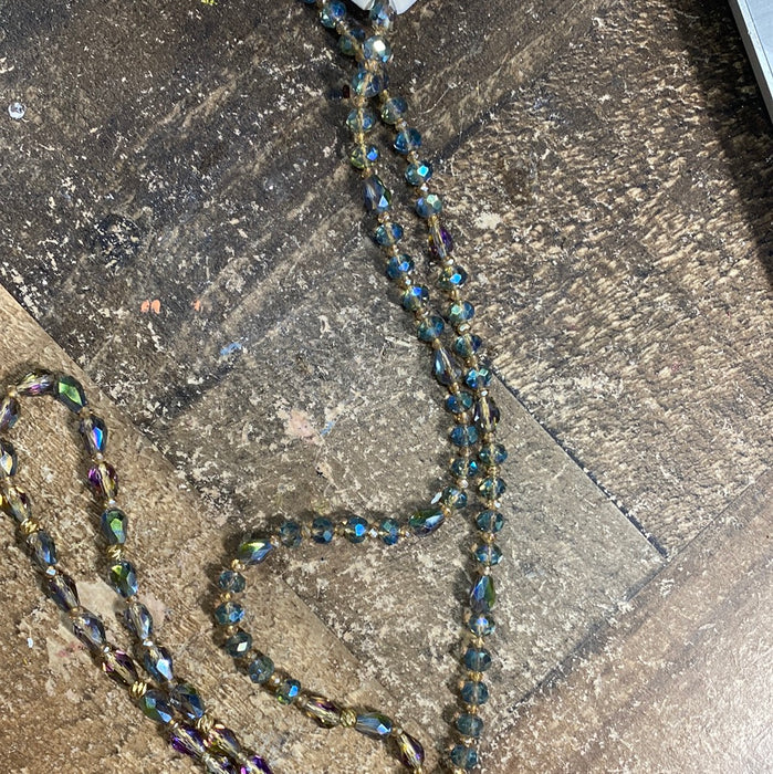 SPLIT BETWEEN GRIND AND SHINE BEADED NECKLACE, SERAPE