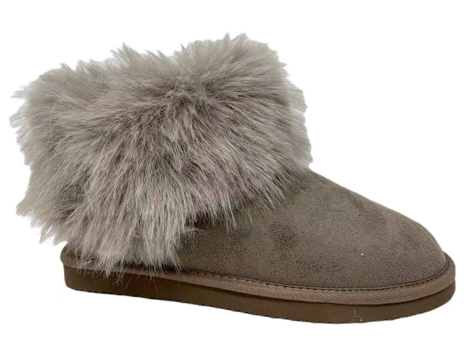 FUZZY BOOTS
