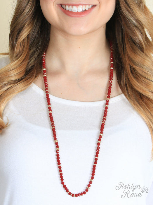RAE'S MAROON SHORT NECKLACE WITH ORNATE GOLD ACCENTS