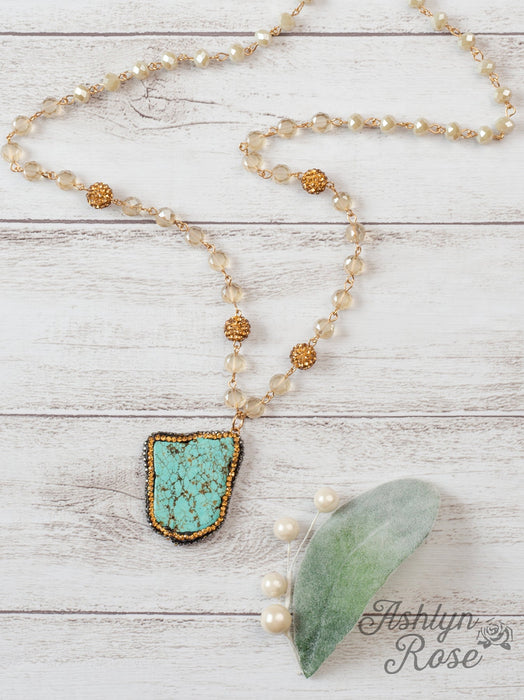 A FRESH FEELIN' TURQUOISE STONE PENDANT NECKLACE WITH GOLD, CREAM, AND CRYSTAL BEADS