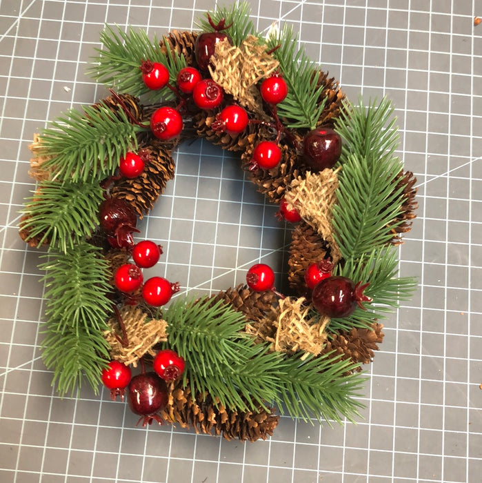 9" PINE BERRY BURLAP WREATH