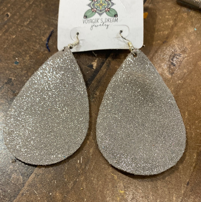 SILVER LEATHER EARRING