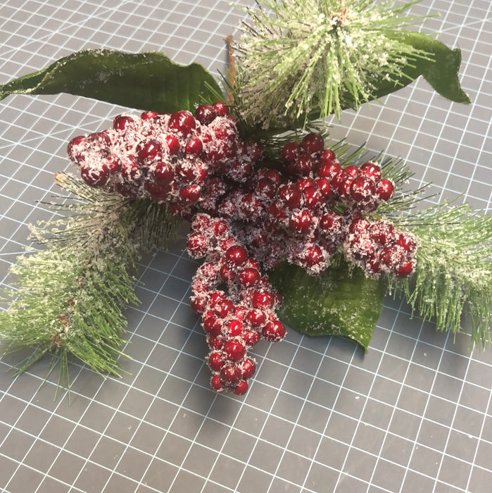 SNOW GREENERY WITH BERRIES