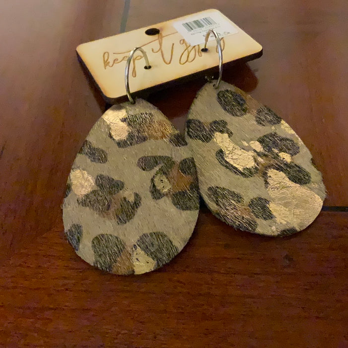 BIG GOLD TEARDROP CHEETAH EARRING